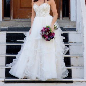 Wedding Dress - Essense of Australia D2169